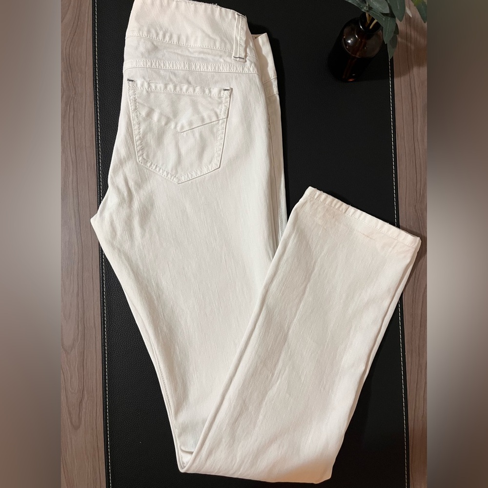 CAbi Women's Straight Leg Jeans in Cream
